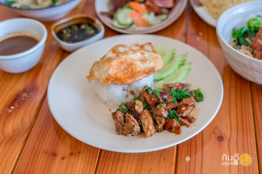 ข้าวกะเพราเป็ดย่าง